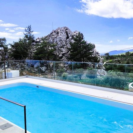 Villa M - Villa With Private Pool And Yard Anatolí Extérieur photo
